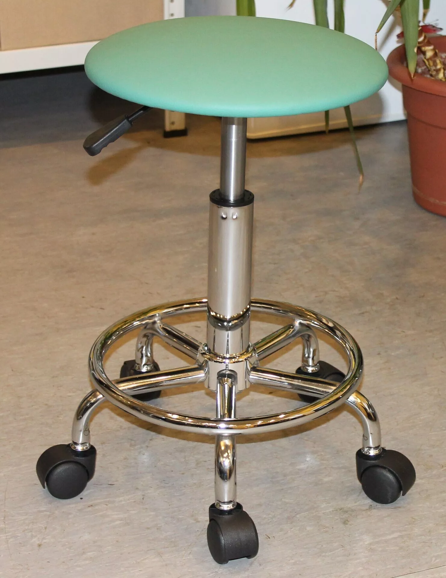 Табурет для медицинских учреждений Т05 INMEDIX Т05 по лучшей цене с доставкой - интернет-магазин Прогрессивные решения